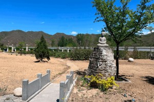北京昌平凤凰山陵园园区环境图