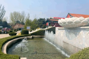 选墓小助手冯女士对天寿陵园的评价