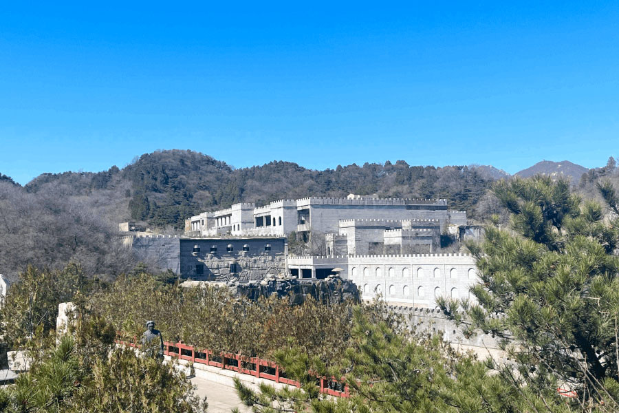 北京市延庆区长城华人怀思堂园区环境图