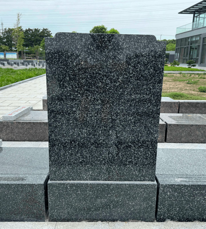 上海市松江区华夏公墓传统立碑墓型2号