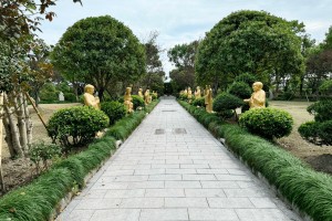 上海市奉贤区永福园陵园特色铜人图