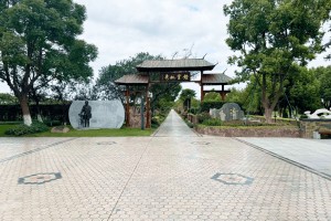 选墓小助手王先生对海湾寝园的评价