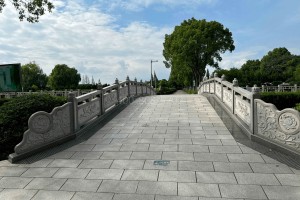太仓市双凤纪念园园区石桥图