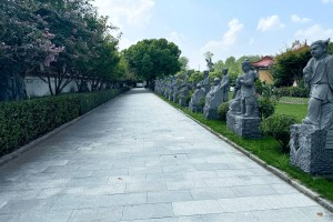 上海市闵行区福乐山庄特色石雕图