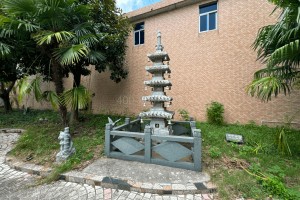 上海市浦东区永安公墓石塔景观图