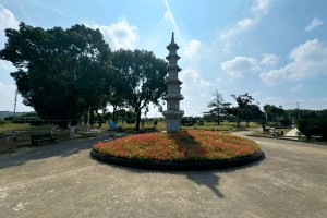 上海市青浦区淀山湖归园石塔景观图