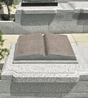 济南市市中区官山陵园传统卧碑墓型1号