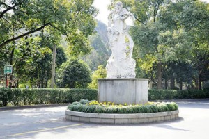 杭州市上城区南山陵园特色雕像图