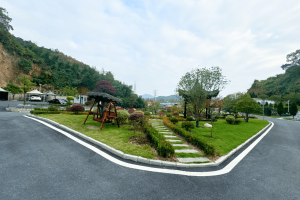 选墓小助手徐先生对萧山泰和陵园的评价