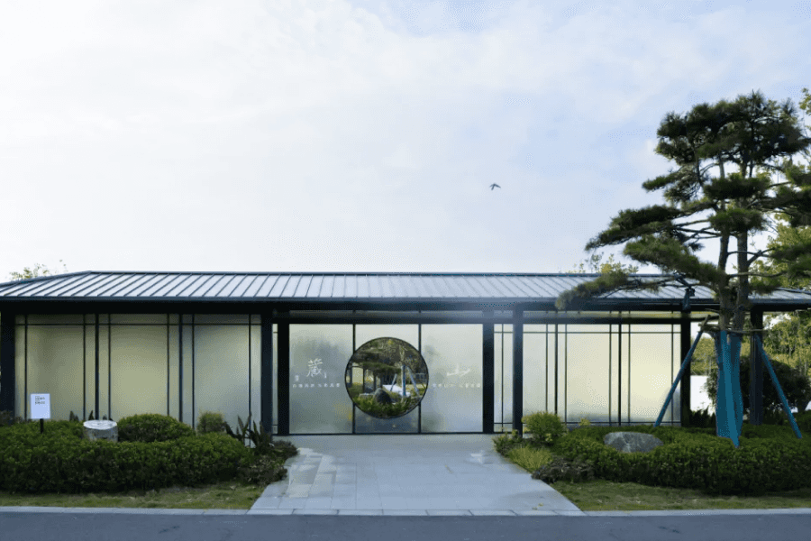 栖凤山国际人文陵园景观图